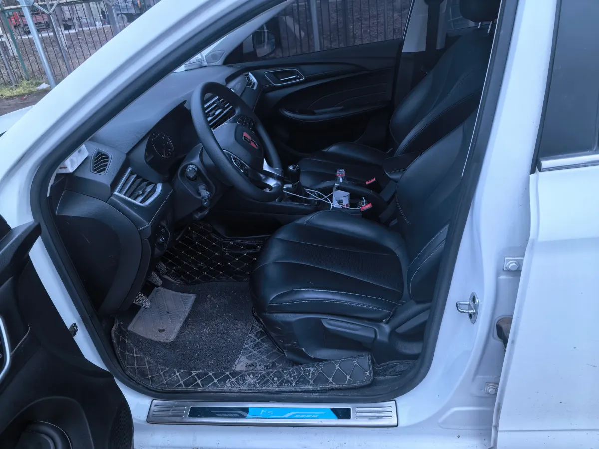 2019 Roewe i5 1.5L 120HP L4 5MT,autocango,china used car exporter,china ev exporter,chinese used car exporter,chinese used ev exporter