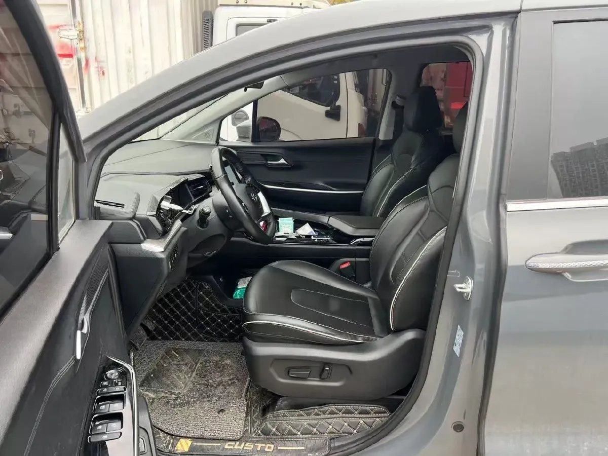 2022 Hyundai Custo 1.5T 170HP L4 8AT,autocango,china used car exporter,china ev exporter,chinese used car exporter,chinese used ev exporter