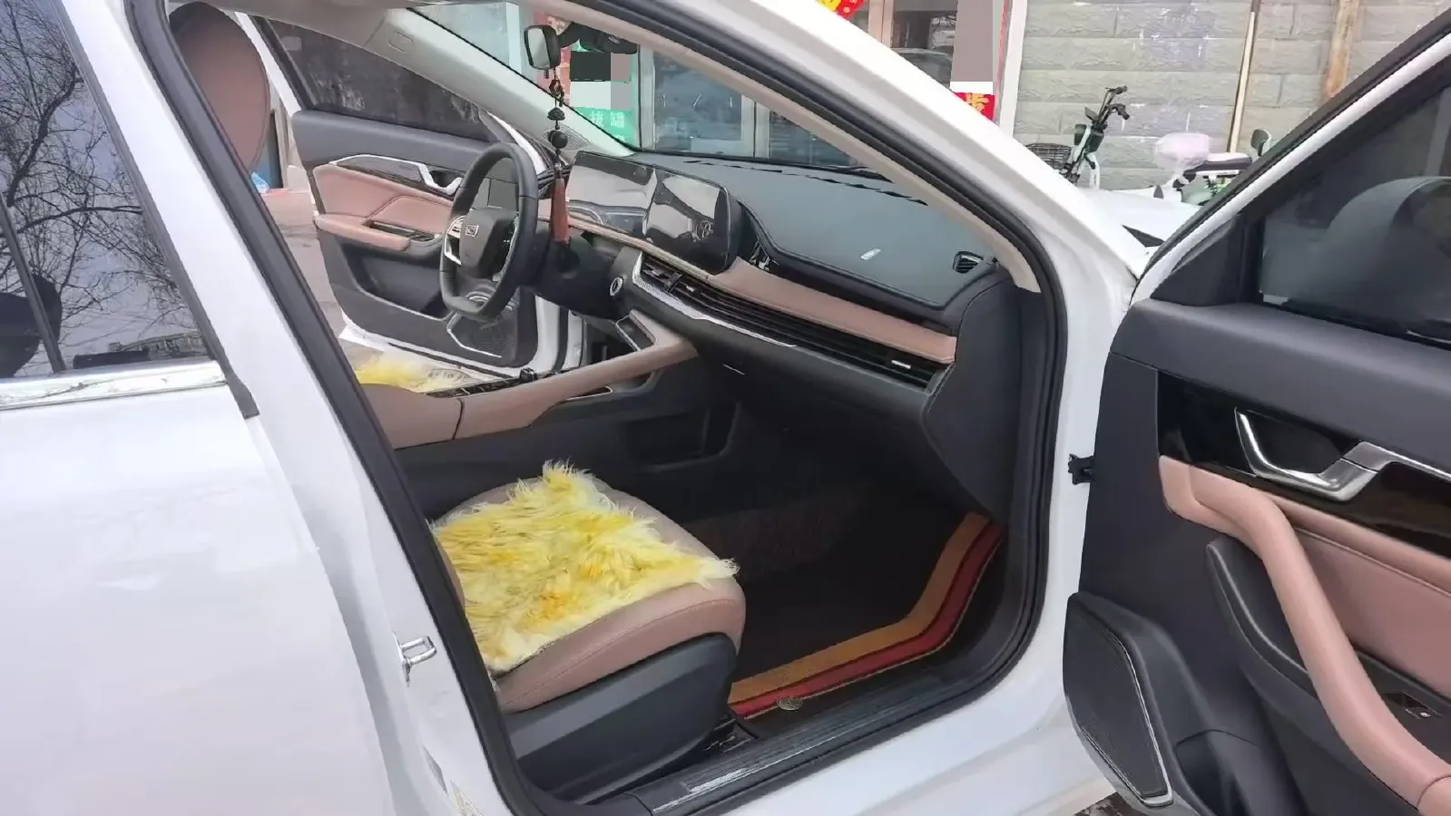 2024 Bestune B70 1.5T 169HP L4 7DCT,autocango,china used car exporter,china ev exporter,chinese used car exporter,chinese used ev exporter