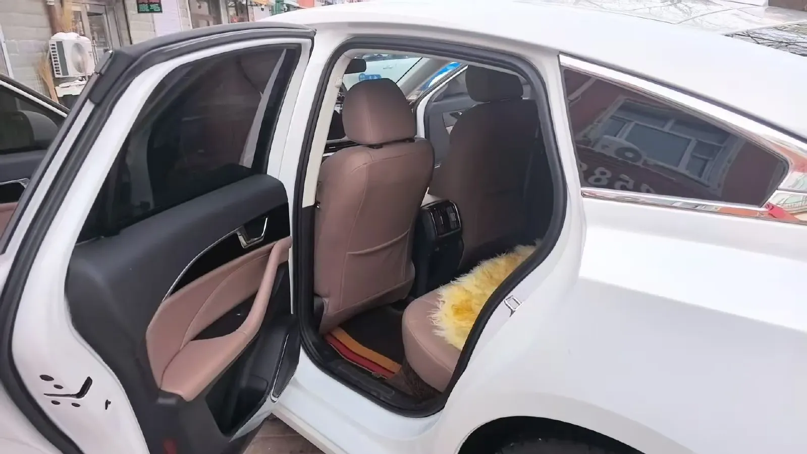 2024 Bestune B70 1.5T 169HP L4 7DCT,autocango,china used car exporter,china ev exporter,chinese used car exporter,chinese used ev exporter