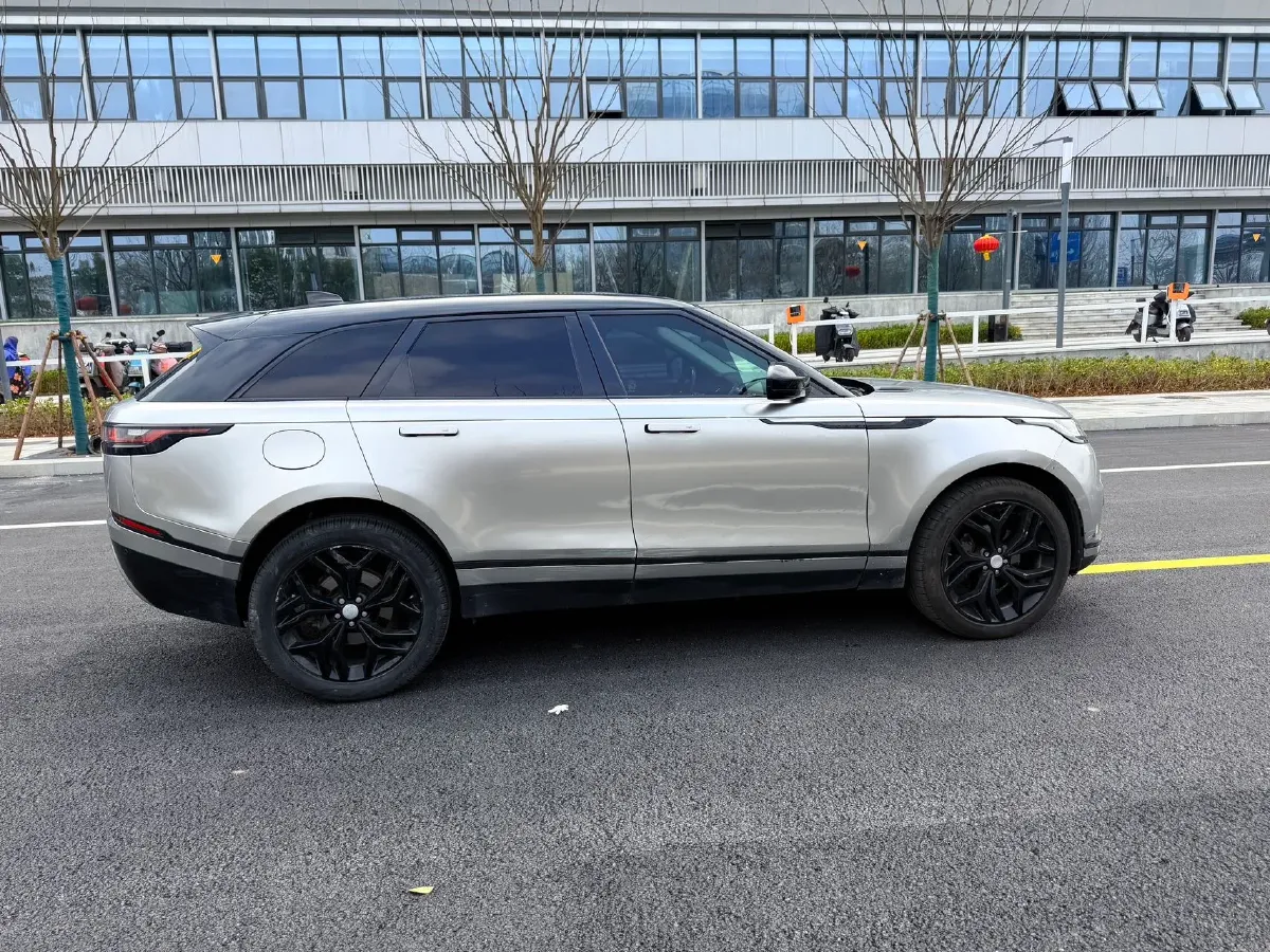 2018 Land Rover Discovery 2.0T 300HP L4 8AT,autocango,china used car exporter,china ev exporter,chinese used car exporter,chinese used ev exporter