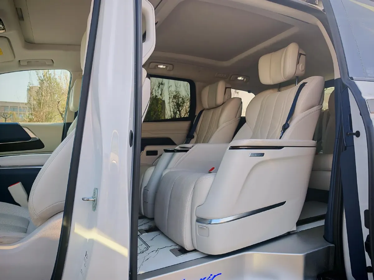 2023 Buick Century 2.0T 237HP L4 9AT,autocango,china used car exporter,china ev exporter,chinese used car exporter,chinese used ev exporter