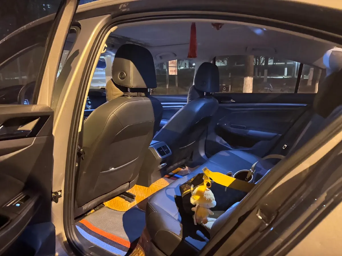 2019 Volkswagen Golf Sportsvan 1.6L 110HP L4 6AT,autocango,china used car exporter,china ev exporter,chinese used car exporter,chinese used ev exporter