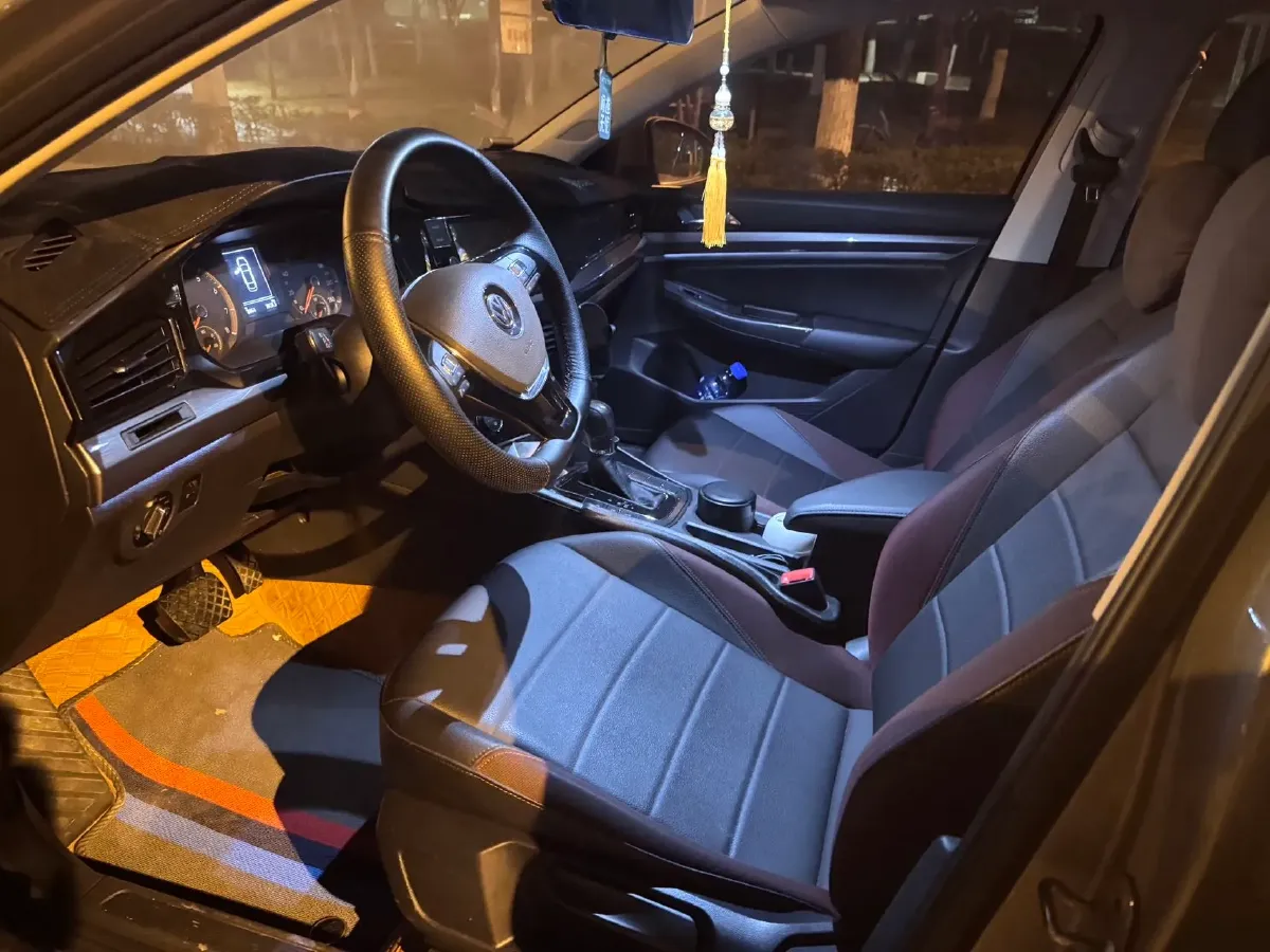 2019 Volkswagen Golf Sportsvan 1.6L 110HP L4 6AT,autocango,china used car exporter,china ev exporter,chinese used car exporter,chinese used ev exporter