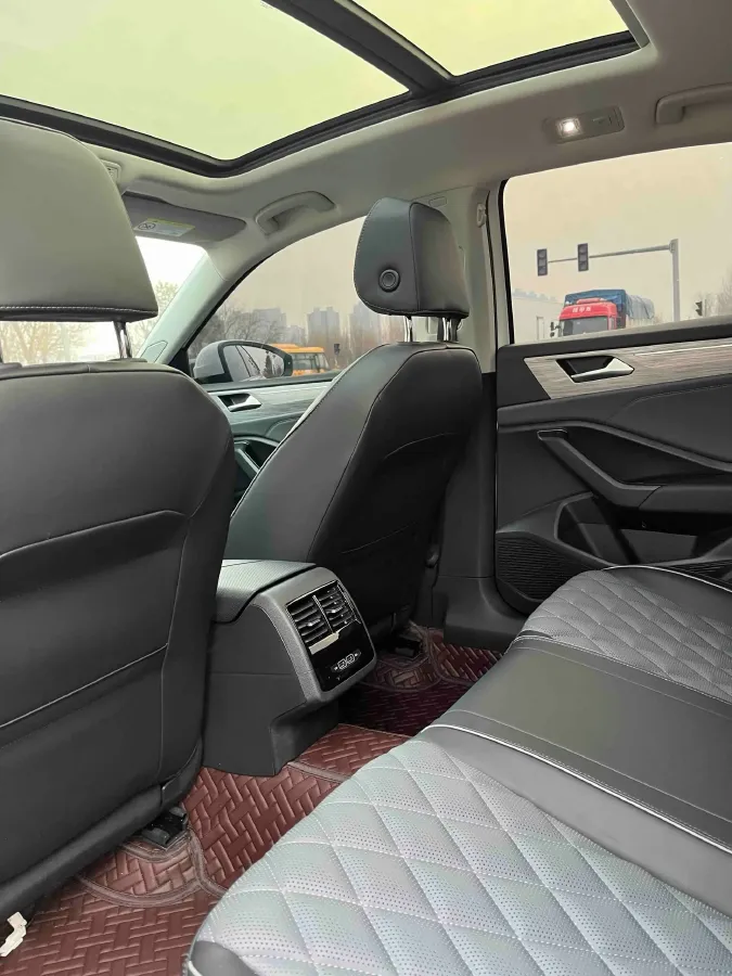 2024 Volkswagen Sagitar 1.5T 160HP L4 7DCT,autocango,china used car exporter,china ev exporter,chinese used car exporter,chinese used ev exporter