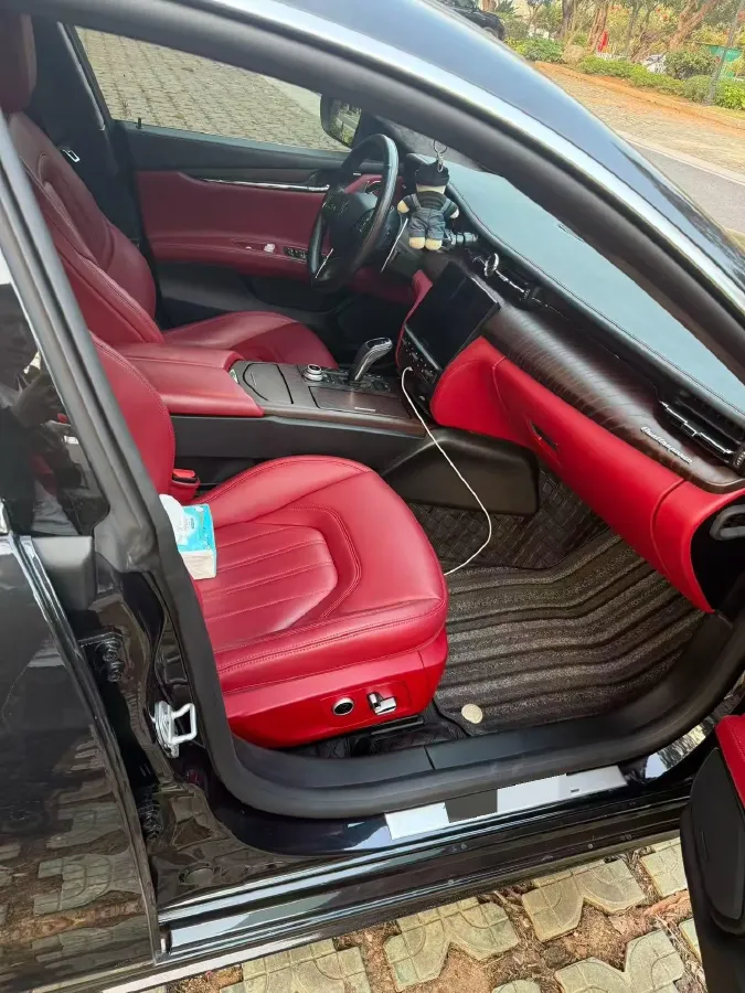 2021 Maserati Quattroporte 3.0T 350HP V6 8AT,autocango,china used car exporter,china ev exporter,chinese used car exporter,chinese used ev exporter