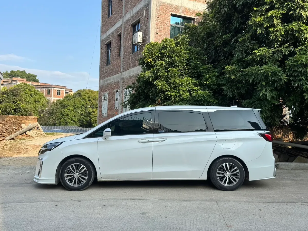 2021 Buick GL8 2.0T 237HP L4 9AT,autocango,china used car exporter,china ev exporter,chinese used car exporter,chinese used ev exporter