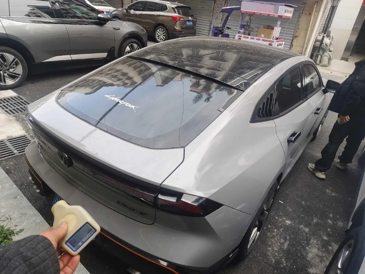 2022 ChangAn UNI-V 1.5T 188HP L4 7DCT,autocango,china used car exporter,china ev exporter,chinese used car exporter,chinese used ev exporter