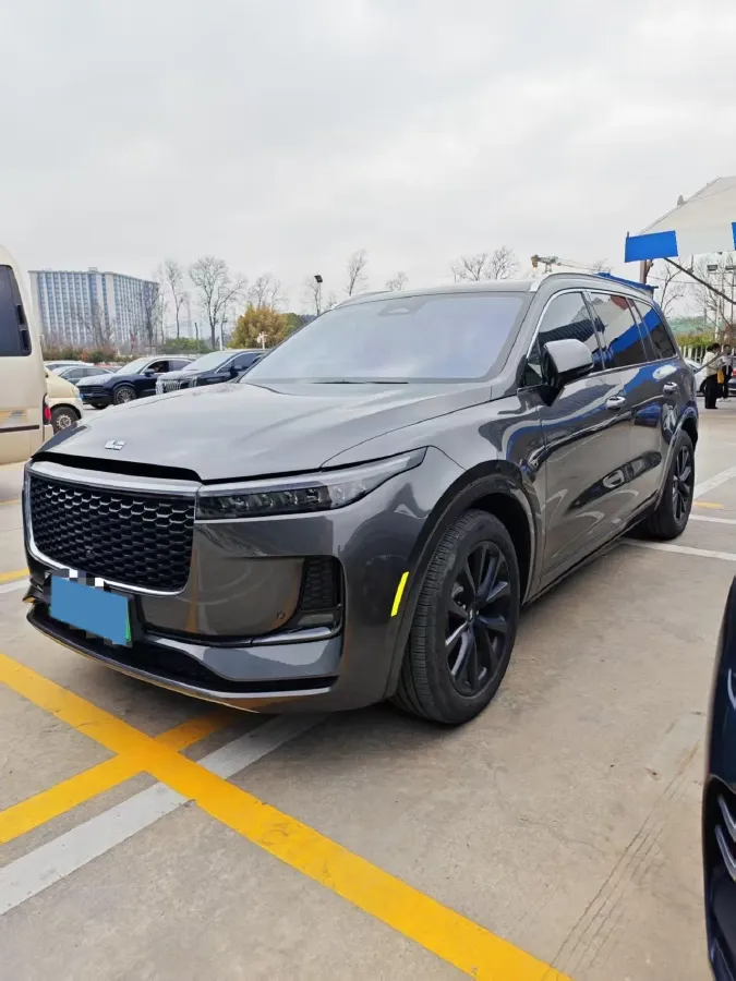 2021 Li ONE Range Extended 131HP REEV 40.5KWH,autocango,china used car exporter,china ev exporter,chinese used car exporter,chinese used ev exporter