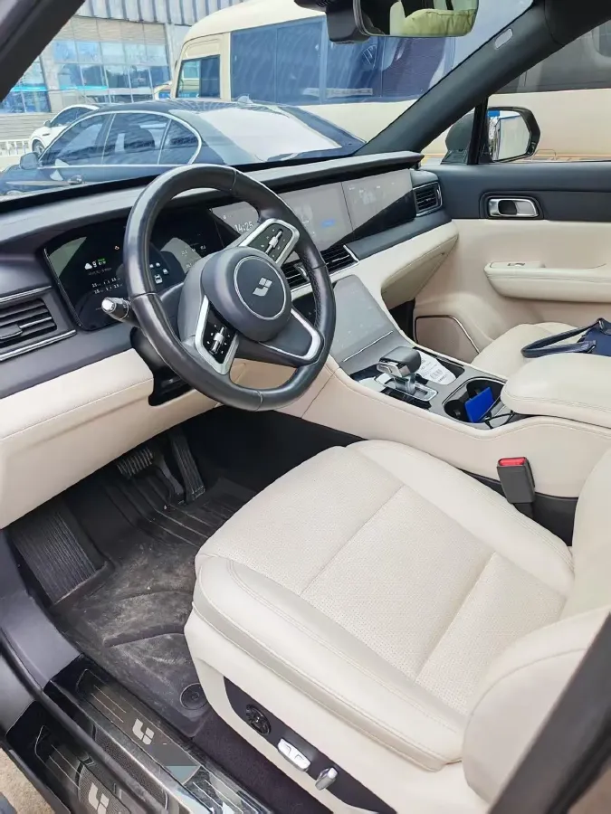 2021 Li ONE Range Extended 131HP REEV 40.5KWH,autocango,china used car exporter,china ev exporter,chinese used car exporter,chinese used ev exporter