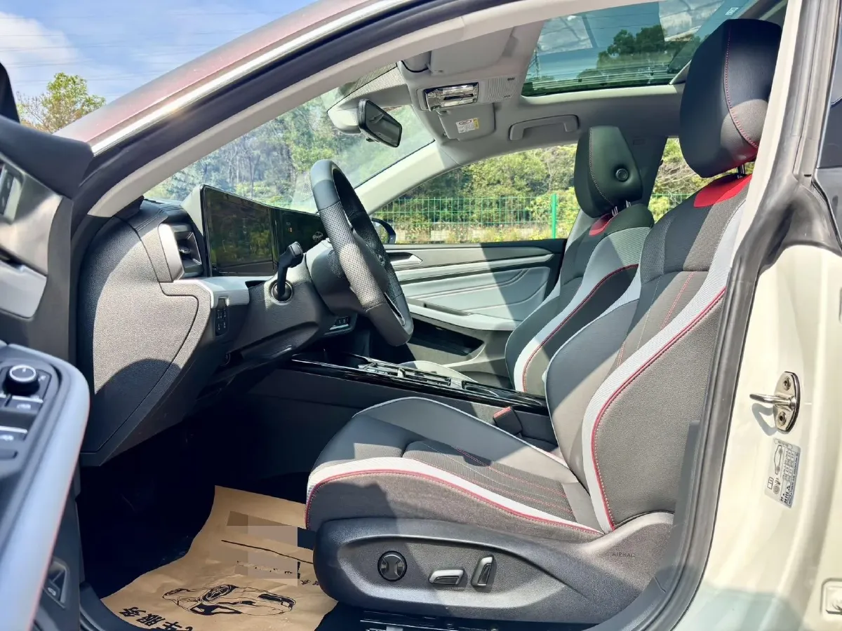 2024 Volkswagen Lamando 1.4T 150HP L4 7DCT,autocango,china used car exporter,china ev exporter,chinese used car exporter,chinese used ev exporter