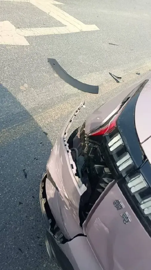 2023 LYNK&CO 06 1.5T 181HP L4 7DCT,autocango,china used car exporter,china ev exporter,chinese used car exporter,chinese used ev exporter