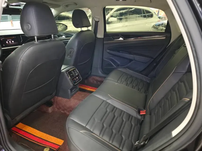 2021 Volkswagen Passat 2.0T 186HP L4 7DCT,autocango,china used car exporter,china ev exporter,chinese used car exporter,chinese used ev exporter