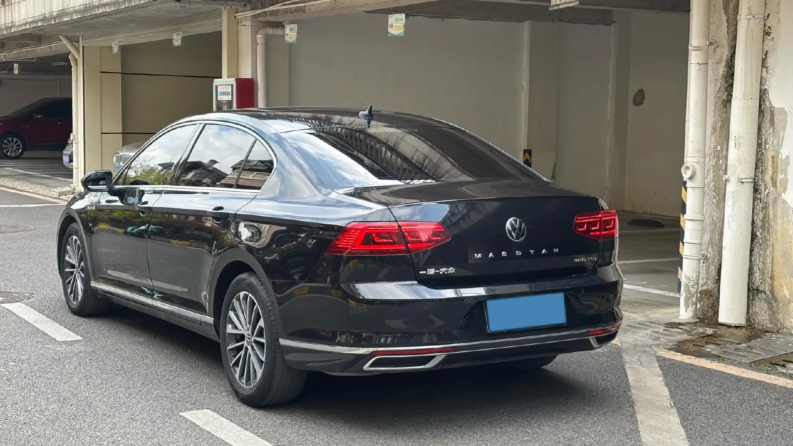 2020 Volkswagen Magotan 2.0T 220HP L4 7DCT,autocango,china used car exporter,china ev exporter,chinese used car exporter,chinese used ev exporter