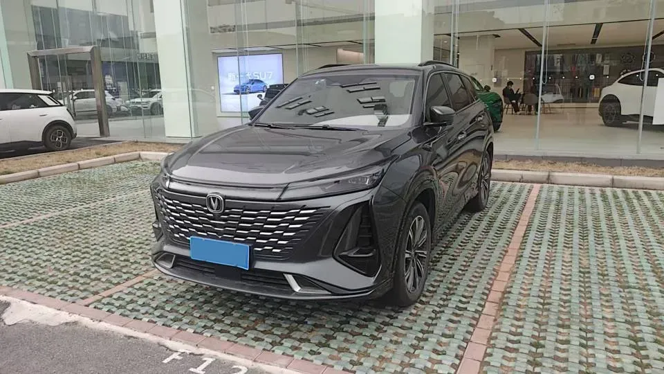 2023 ChangAn CS75 1.5T 188HP L4 7DCT,autocango,china used car exporter,china ev exporter,chinese used car exporter,chinese used ev exporter
