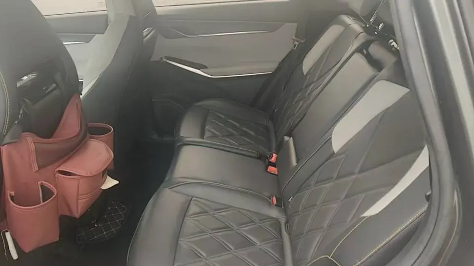 2023 ChangAn CS75 1.5T 188HP L4 7DCT,autocango,china used car exporter,china ev exporter,chinese used car exporter,chinese used ev exporter