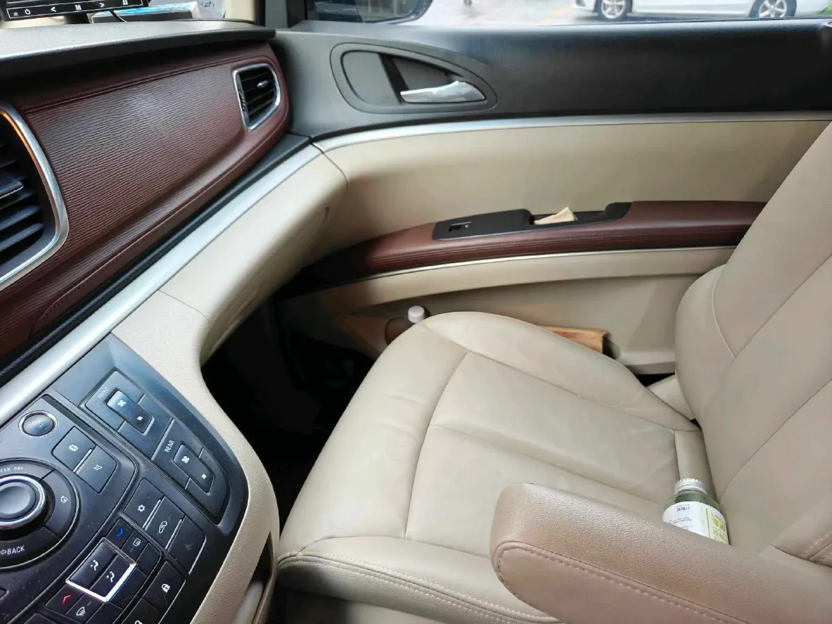 2018 Buick GL8 2.0T 260HP L4 6AT,autocango,china used car exporter,china ev exporter,chinese used car exporter,chinese used ev exporter