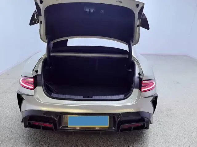 2024 MI SU7 BEV 101KWH,autocango,china used car exporter,china ev exporter,chinese used car exporter,chinese used ev exporter