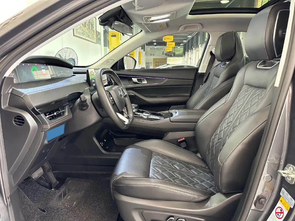 2021 ChangAn UNI-K 2.0T 233HP L4 8AT,autocango,china used car exporter,china ev exporter,chinese used car exporter,chinese used ev exporter