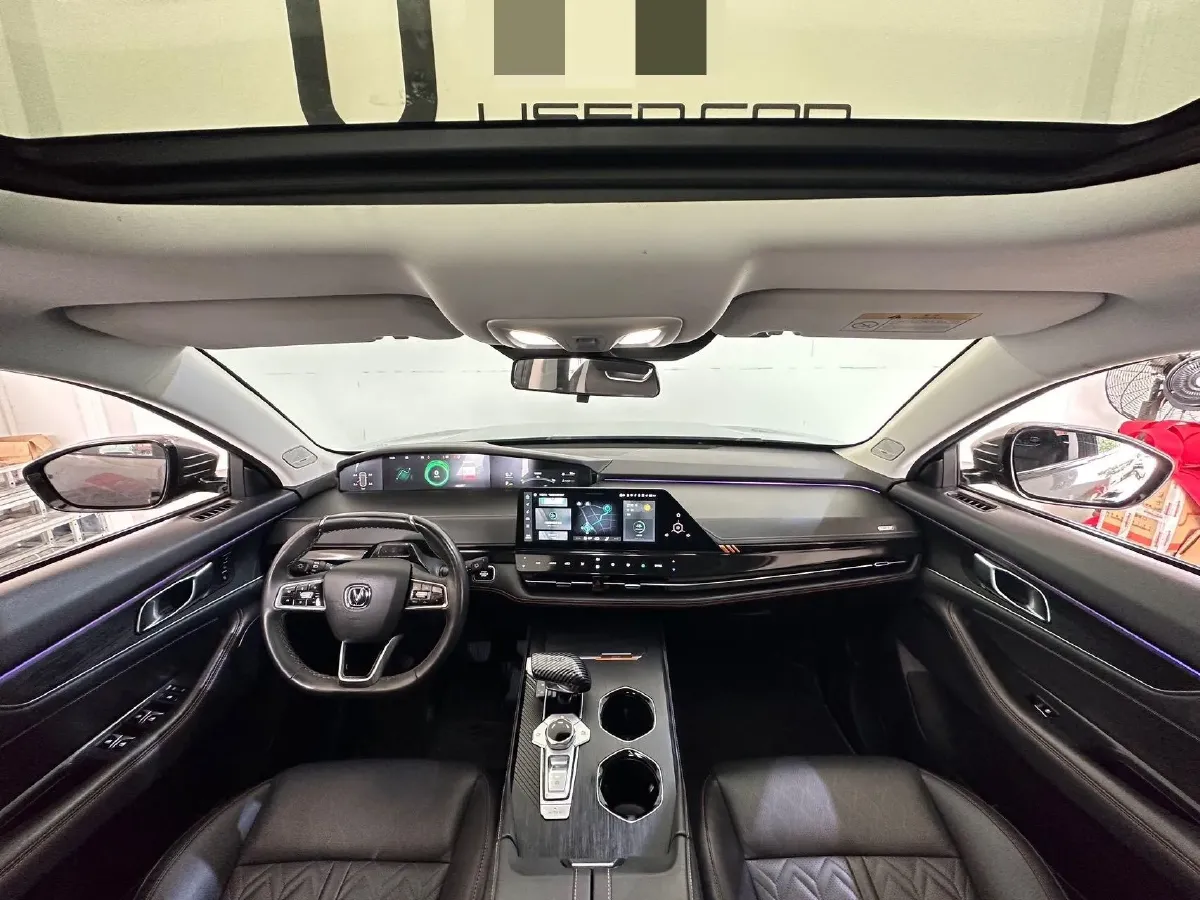 2021 ChangAn UNI-K 2.0T 233HP L4 8AT,autocango,china used car exporter,china ev exporter,chinese used car exporter,chinese used ev exporter