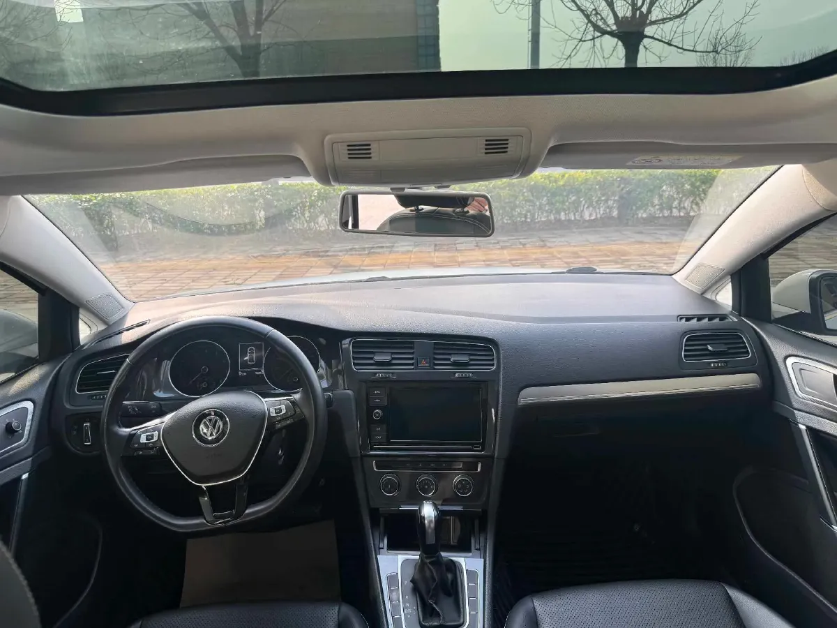 2019 Volkswagen Golf 1.2T 116HP L4 7DCT,autocango,china used car exporter,china ev exporter,chinese used car exporter,chinese used ev exporter