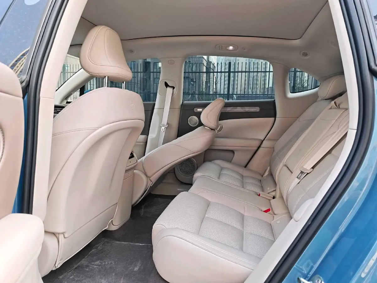 2025 IM LS6 BEV 100KWH,autocango,china used car exporter,china ev exporter,chinese used car exporter,chinese used ev exporter