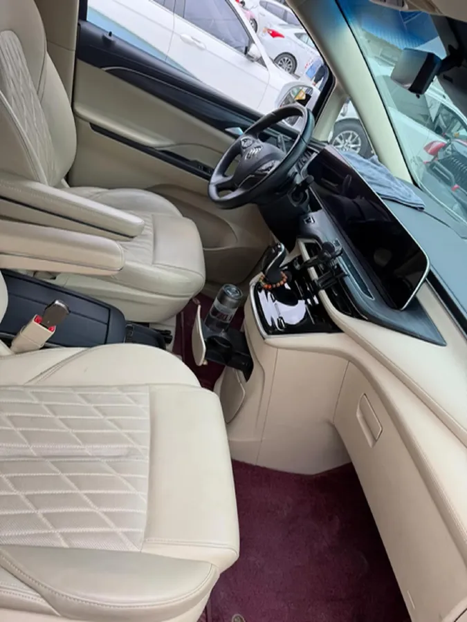 2023 Buick GL8 2.0T 237HP L4 9AT,autocango,china used car exporter,china ev exporter,chinese used car exporter,chinese used ev exporter