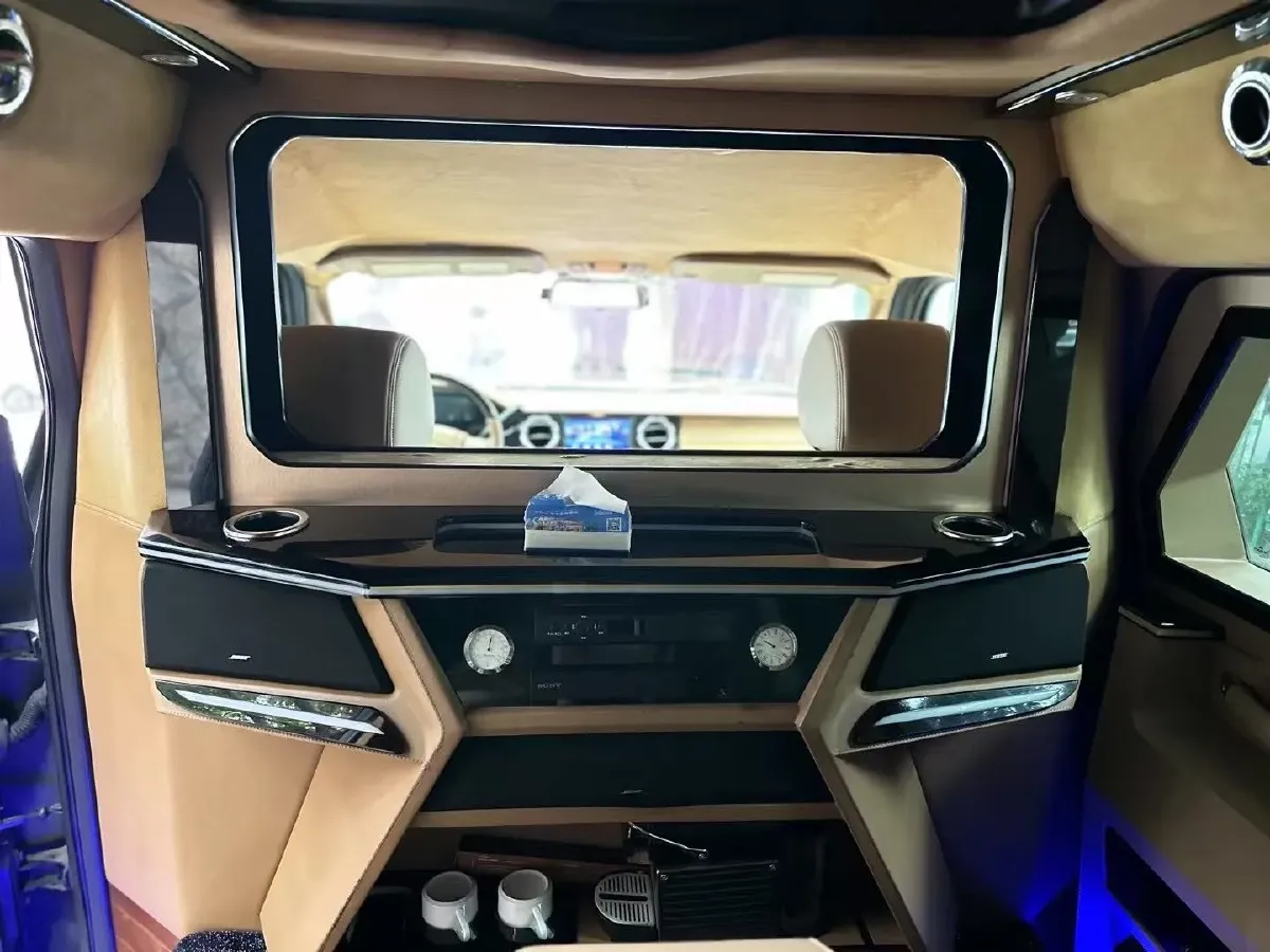 2012 Aston Martin Virage 6.0L 496HP V12 6AT,autocango,china used car exporter,china ev exporter,chinese used car exporter,chinese used ev exporter