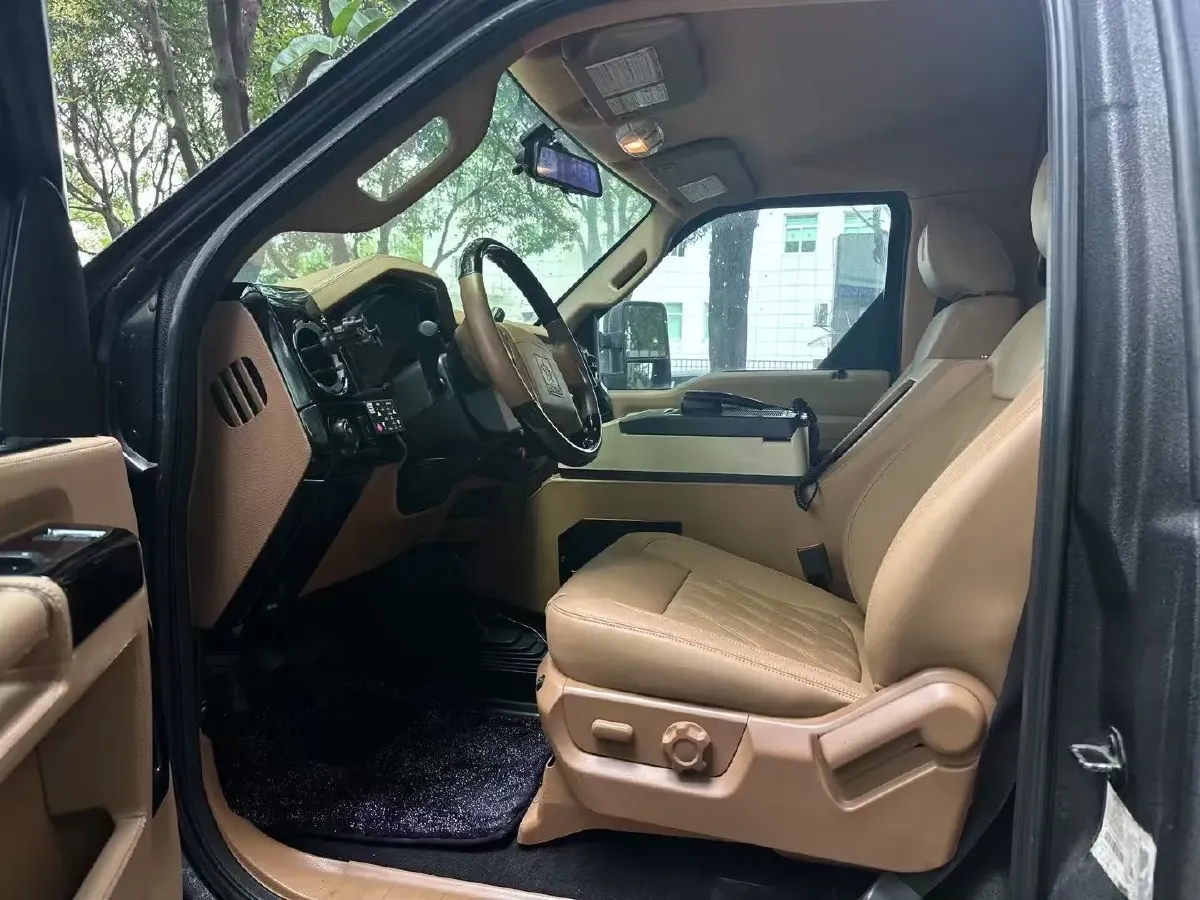 2012 Aston Martin Virage 6.0L 496HP V12 6AT,autocango,china used car exporter,china ev exporter,chinese used car exporter,chinese used ev exporter