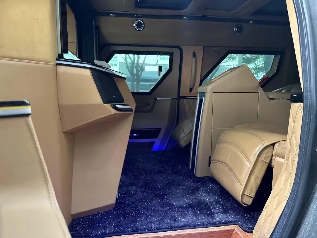 2012 Aston Martin Virage 6.0L 496HP V12 6AT,autocango,china used car exporter,china ev exporter,chinese used car exporter,chinese used ev exporter