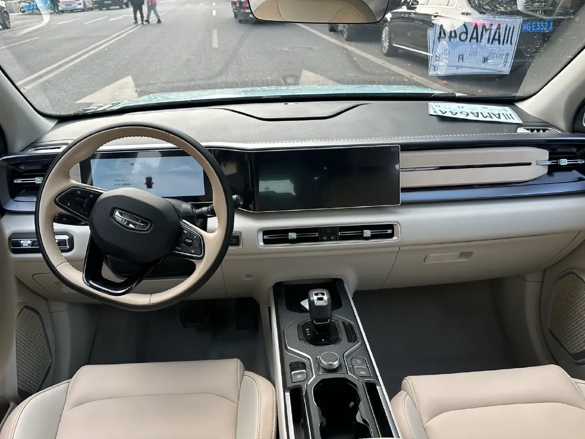 2023 Geely ICON 1.5T 181HP L4 7DCT,autocango,china used car exporter,china ev exporter,chinese used car exporter,chinese used ev exporter