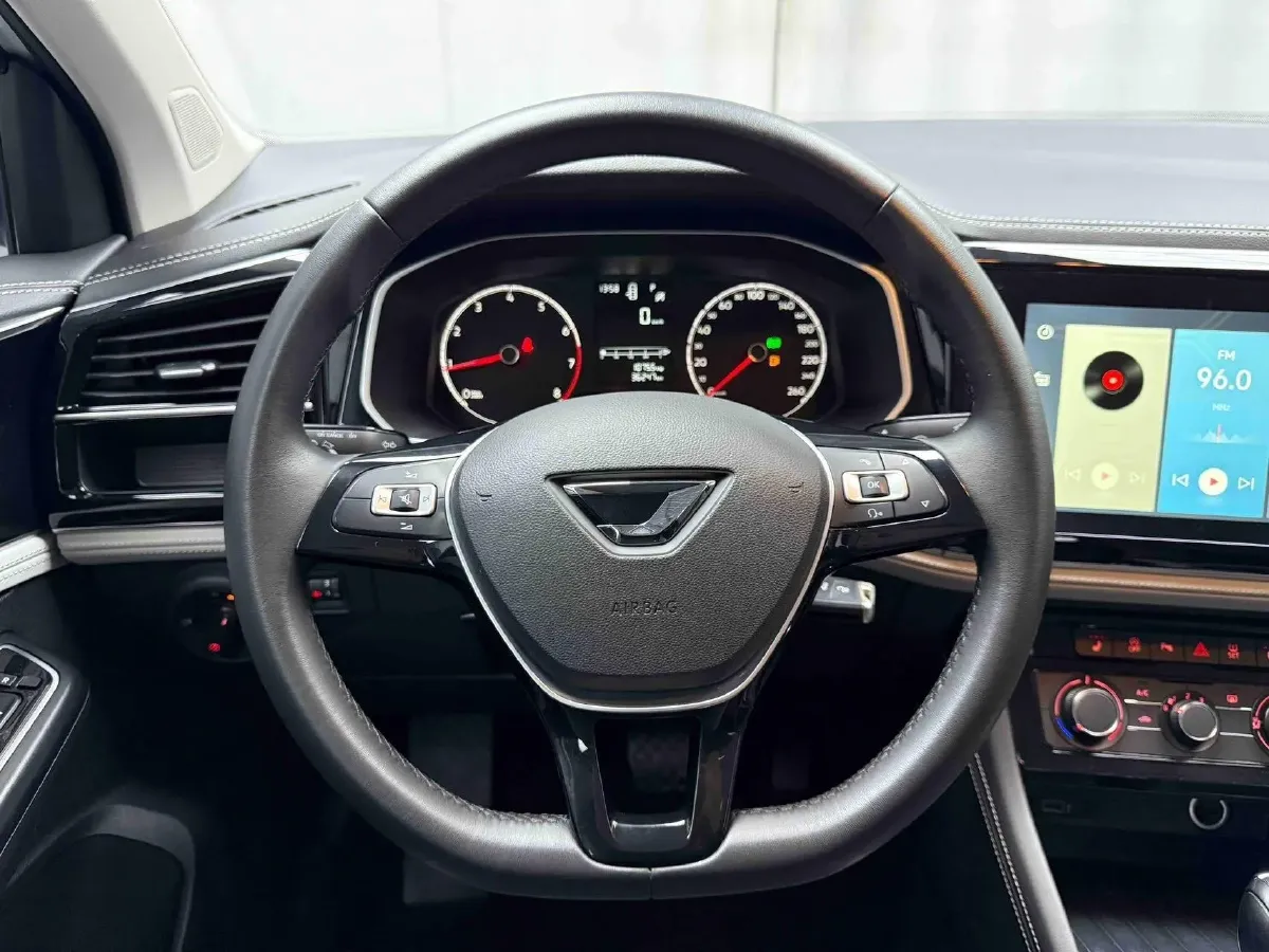 2022 Jetta VS5 1.4T 150HP L4 6AT,autocango,china used car exporter,china ev exporter,chinese used car exporter,chinese used ev exporter