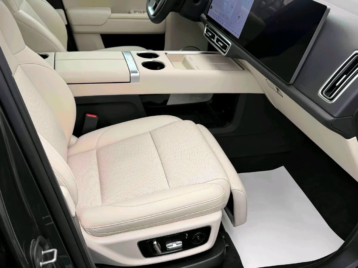 2023 Li L8 Range Extended 154HP REEV 40.9KWH,autocango,china used car exporter,china ev exporter,chinese used car exporter,chinese used ev exporter