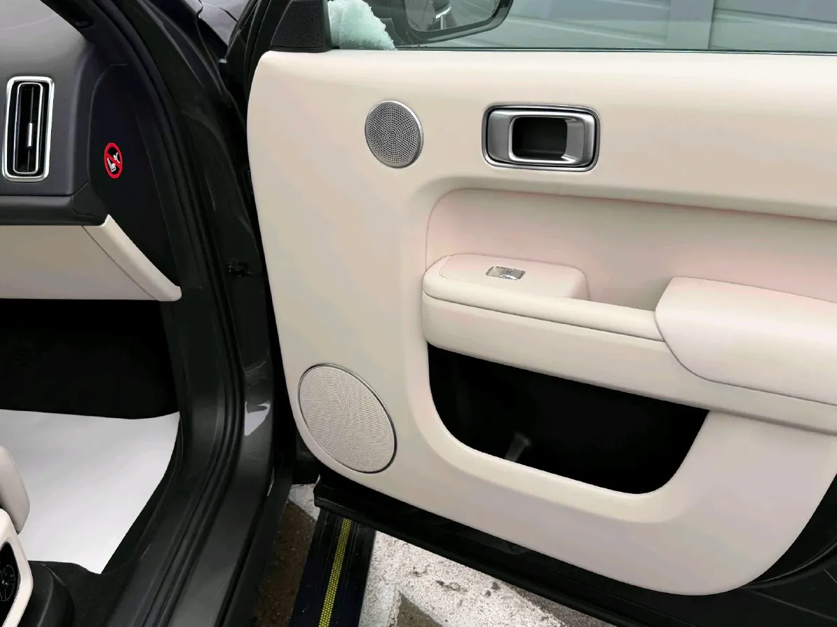 2023 Li L8 Range Extended 154HP REEV 40.9KWH,autocango,china used car exporter,china ev exporter,chinese used car exporter,chinese used ev exporter