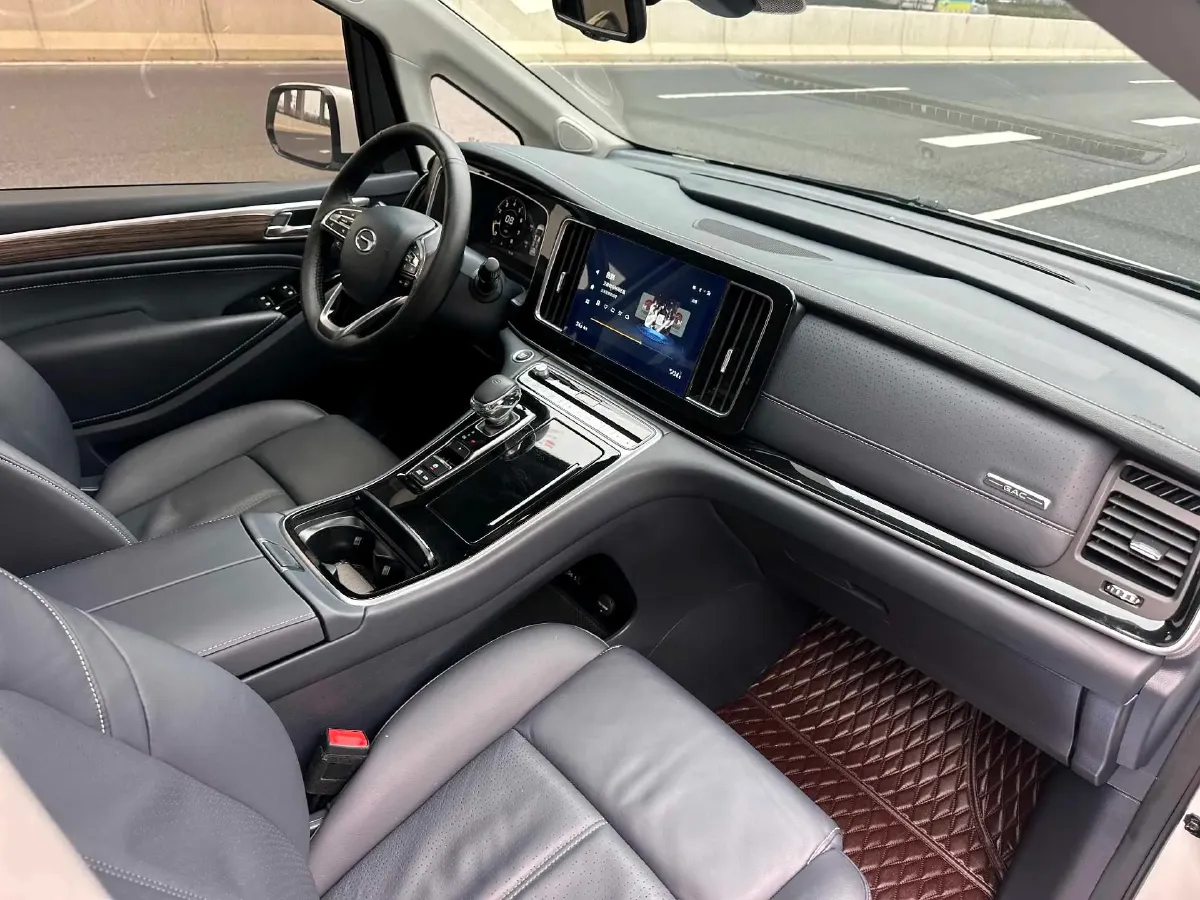 2021 GAC Trumpchi M8 2.0T 252HP L4 8AT,autocango,china used car exporter,china ev exporter,chinese used car exporter,chinese used ev exporter