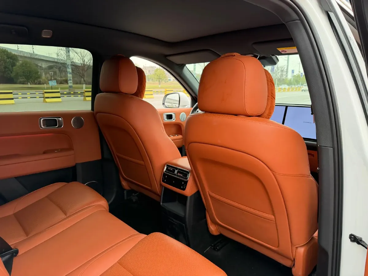 2024 Li L6 Range Extended 154HP L4 REEV 36.8KWH,autocango,china used car exporter,china ev exporter,chinese used car exporter,chinese used ev exporter