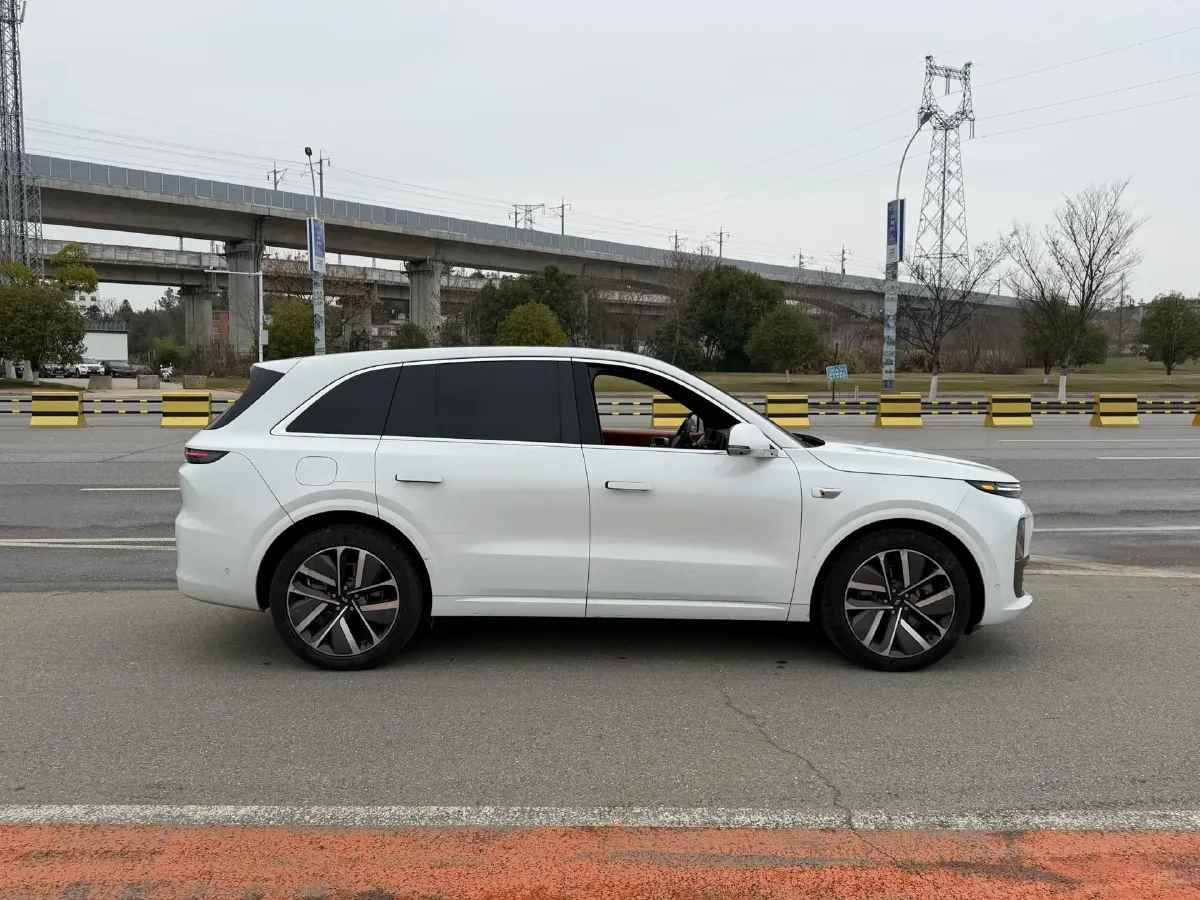 2024 Li L6 Range Extended 154HP L4 REEV 36.8KWH,autocango,china used car exporter,china ev exporter,chinese used car exporter,chinese used ev exporter