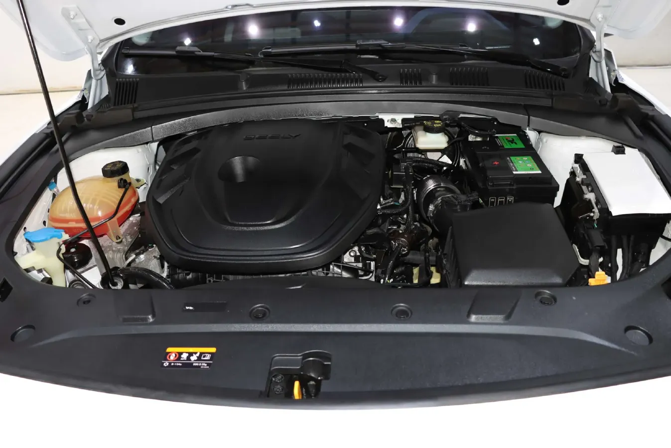 2021 Geely Preface 2.0T 190HP L4 7DCT,autocango,china used car exporter,china ev exporter,chinese used car exporter,chinese used ev exporter