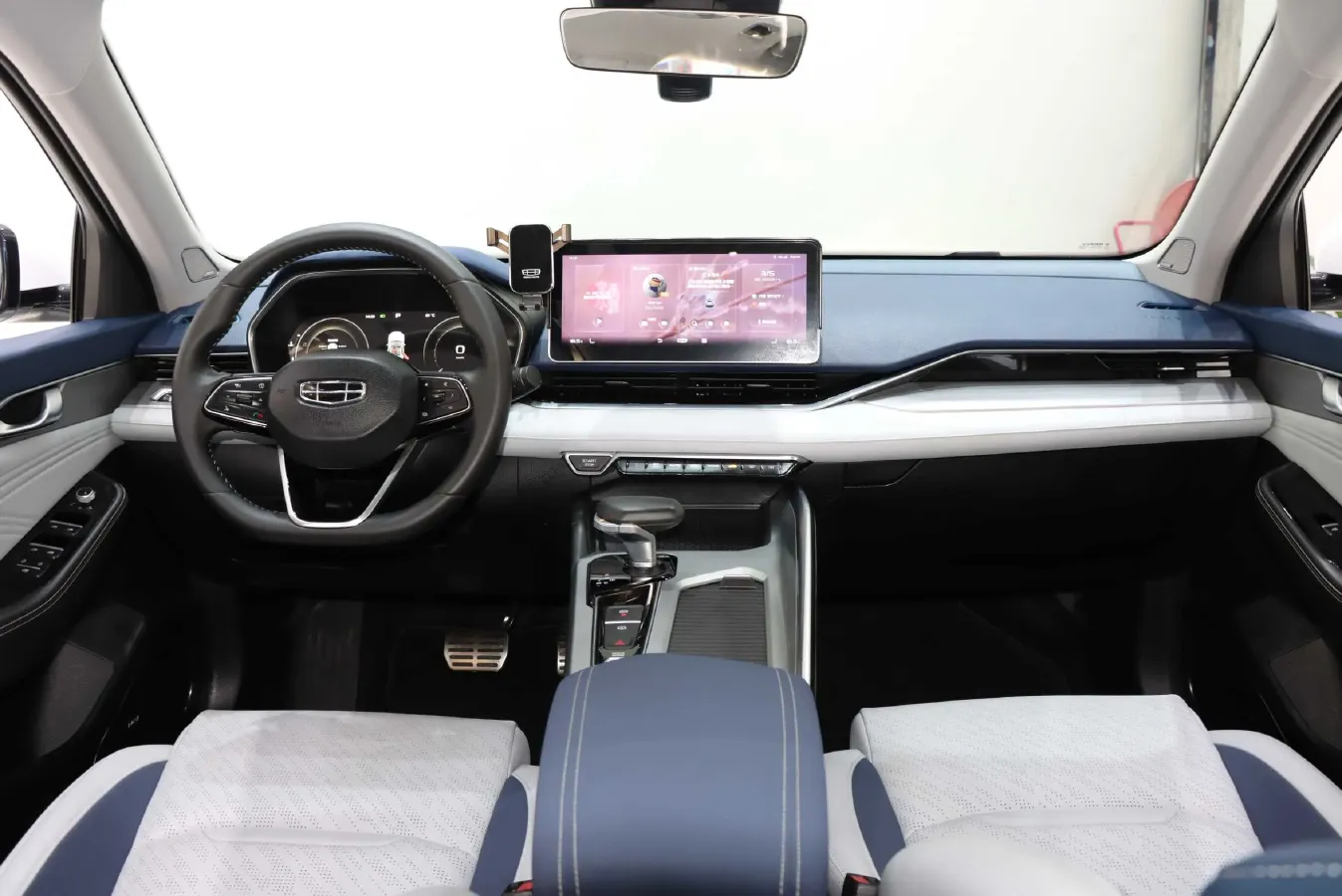 2021 Geely Preface 2.0T 190HP L4 7DCT,autocango,china used car exporter,china ev exporter,chinese used car exporter,chinese used ev exporter