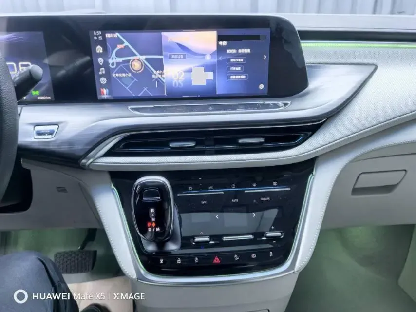 2023 Buick GL8 2.0T 237HP L4 9AT,autocango,china used car exporter,china ev exporter,chinese used car exporter,chinese used ev exporter