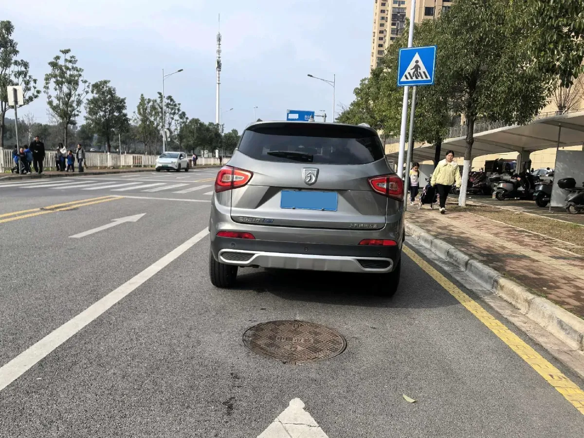 2017 HaiMa S5 Young Edition 1.6L 122HP L4 5MT,autocango,china used car exporter,china ev exporter,chinese used car exporter,chinese used ev exporter