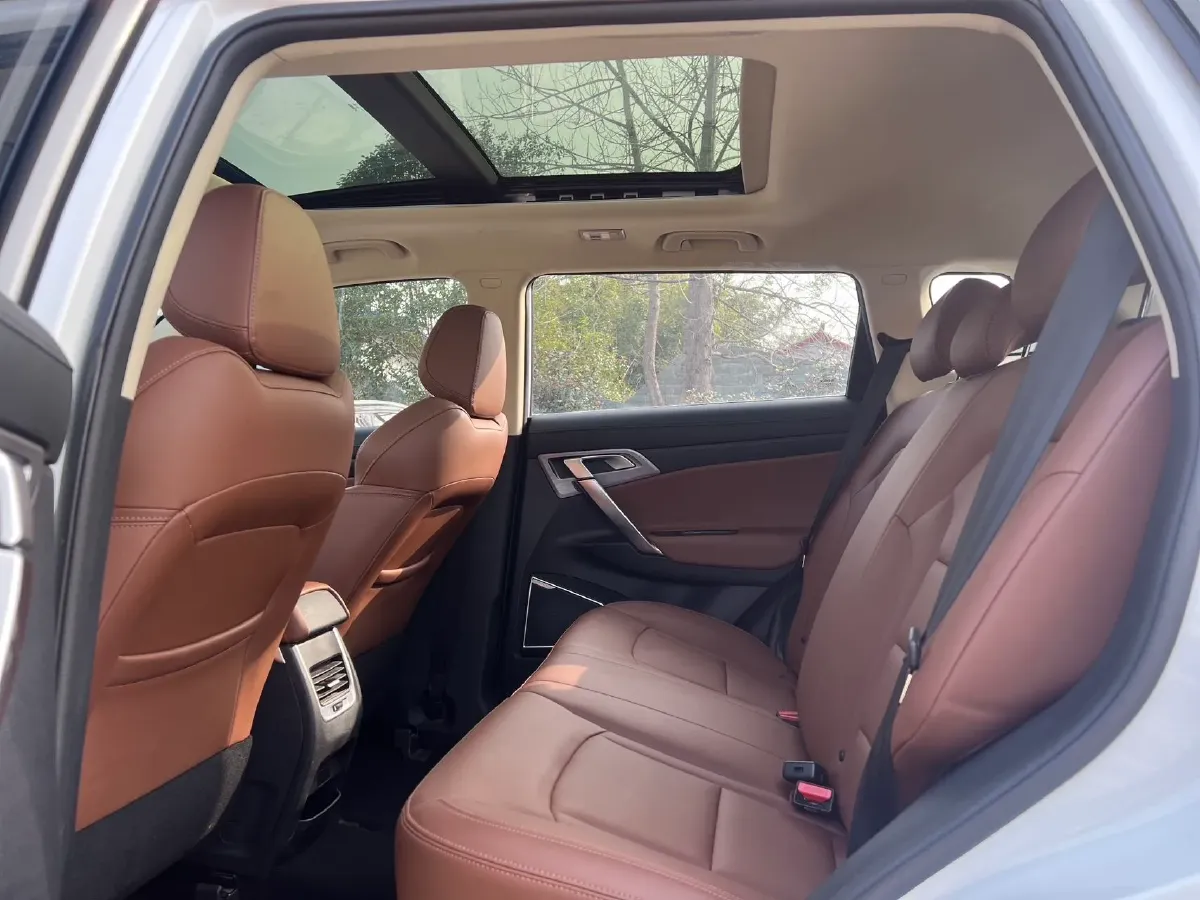 2021 Ford Escort 1.5L 122HP L3 6AT,autocango,china used car exporter,china ev exporter,chinese used car exporter,chinese used ev exporter