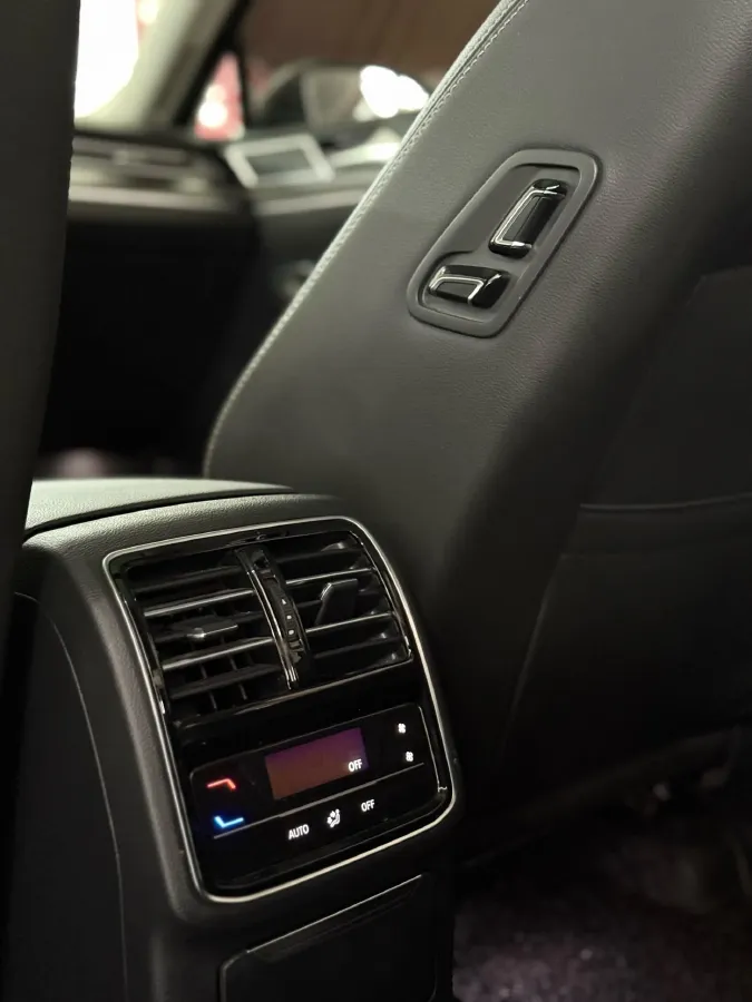 2020 Volkswagen Magotan 2.0T 186HP L4 7DCT,autocango,china used car exporter,china ev exporter,chinese used car exporter,chinese used ev exporter