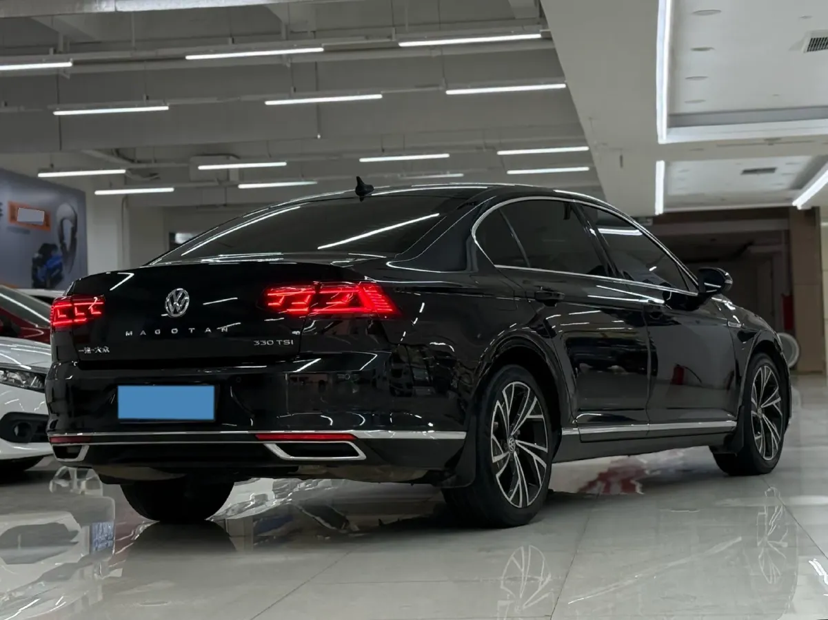 2020 Volkswagen Magotan 2.0T 186HP L4 7DCT,autocango,china used car exporter,china ev exporter,chinese used car exporter,chinese used ev exporter