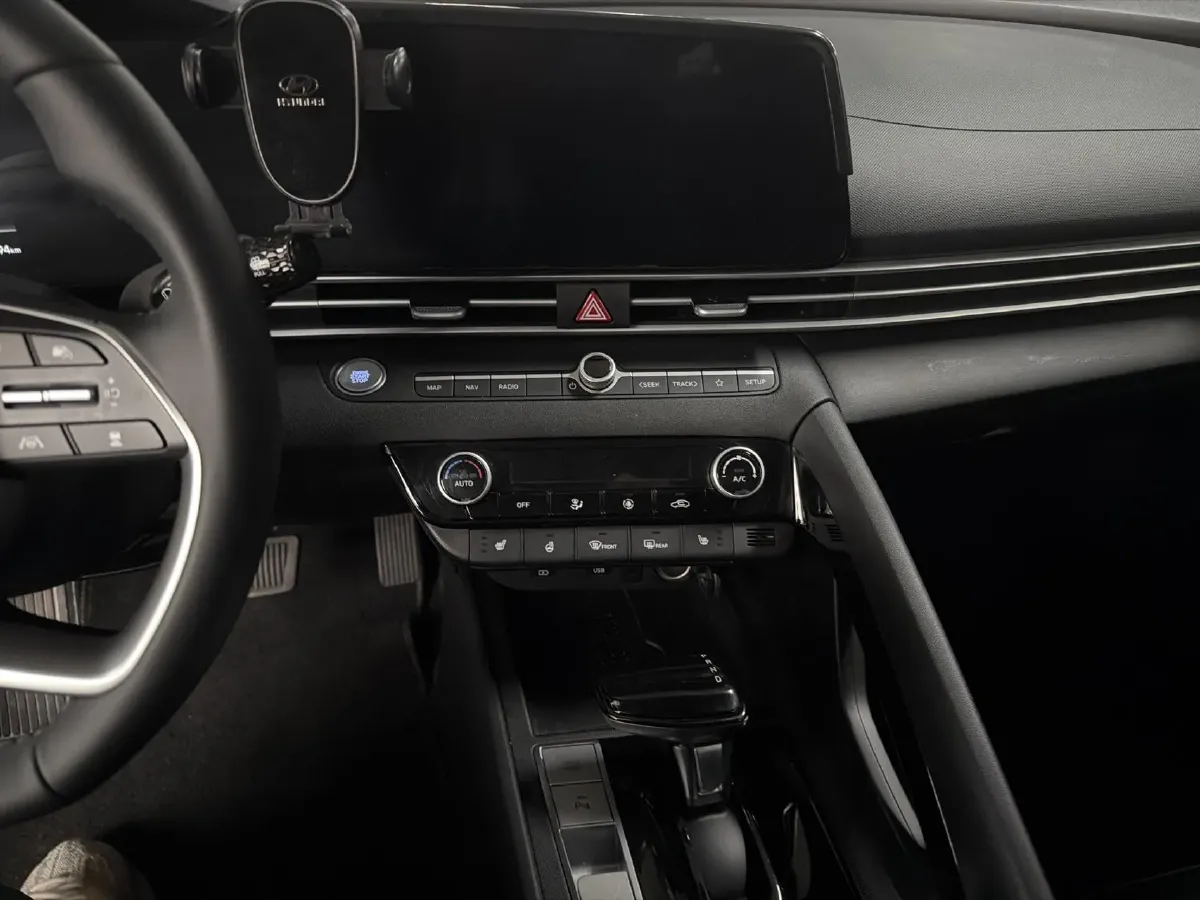 2023 Hyundai Elantra 1.5L 115HP L4 CVT,autocango,china used car exporter,china ev exporter,chinese used car exporter,chinese used ev exporter