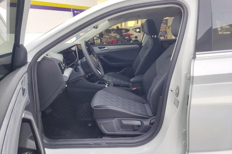 2023 Volkswagen Sagitar 1.5T 160HP L4 7DCT,autocango,china used car exporter,china ev exporter,chinese used car exporter,chinese used ev exporter