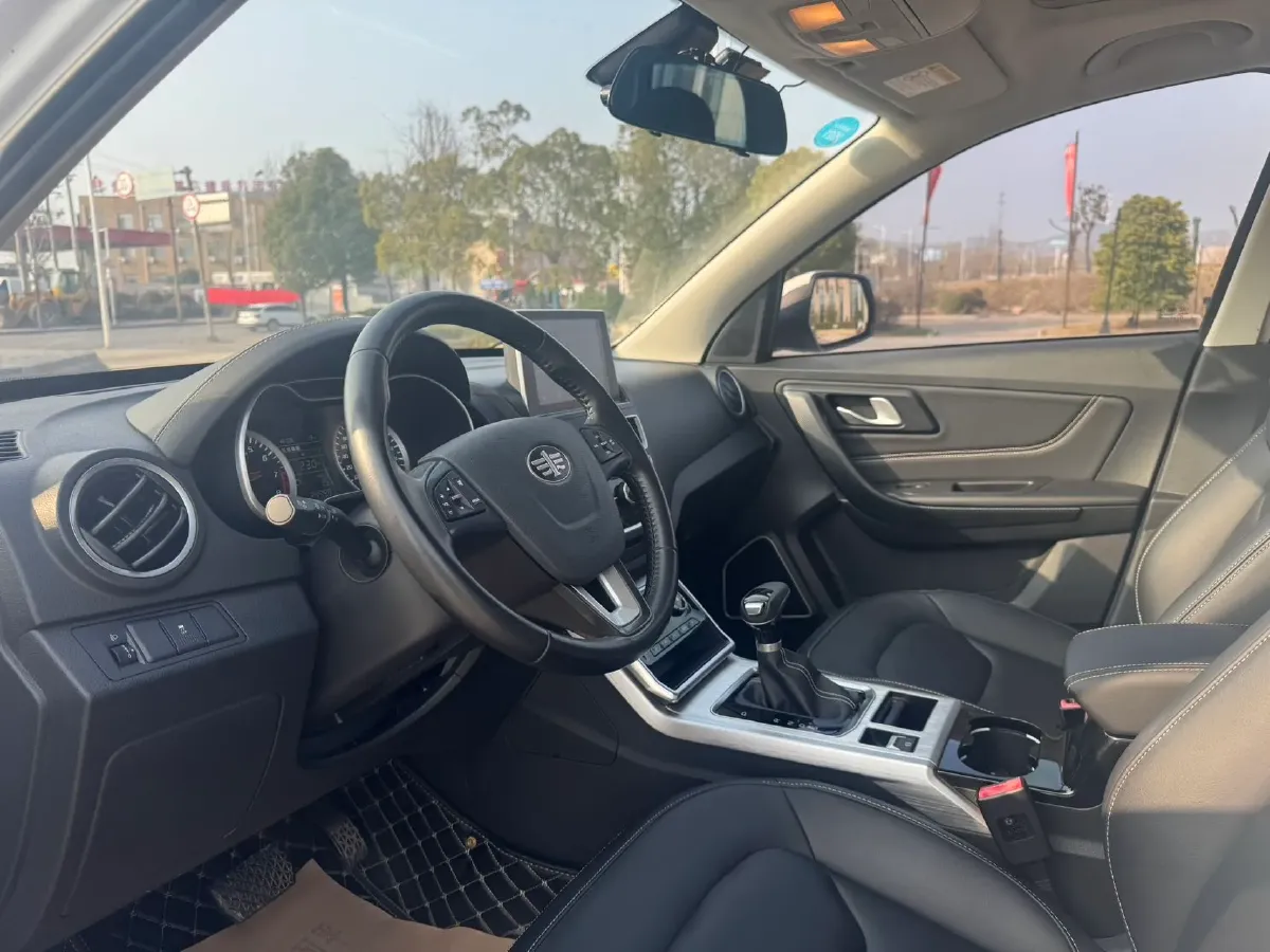 2019 Bestune X40 1.6L 114HP L4 6AT,autocango,china used car exporter,china ev exporter,chinese used car exporter,chinese used ev exporter