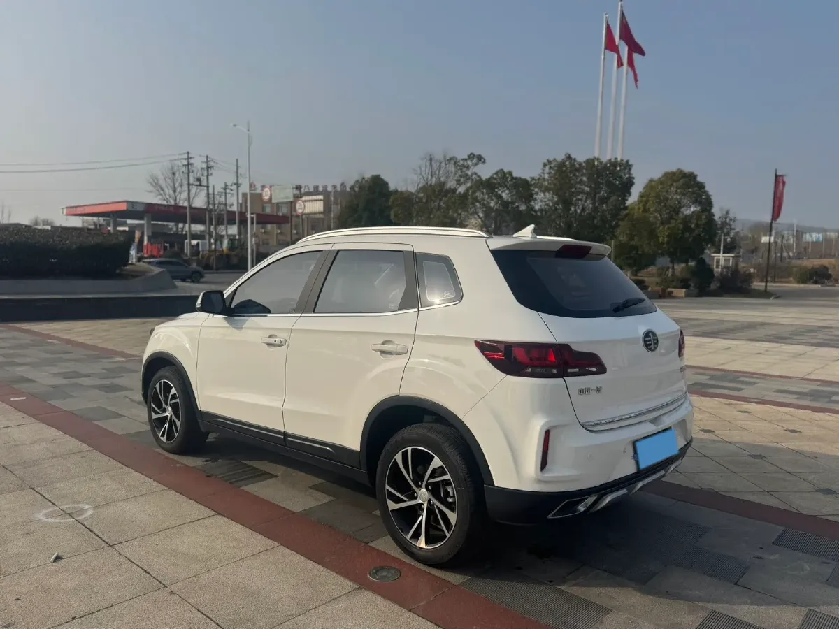 2019 Bestune X40 1.6L 114HP L4 6AT,autocango,china used car exporter,china ev exporter,chinese used car exporter,chinese used ev exporter