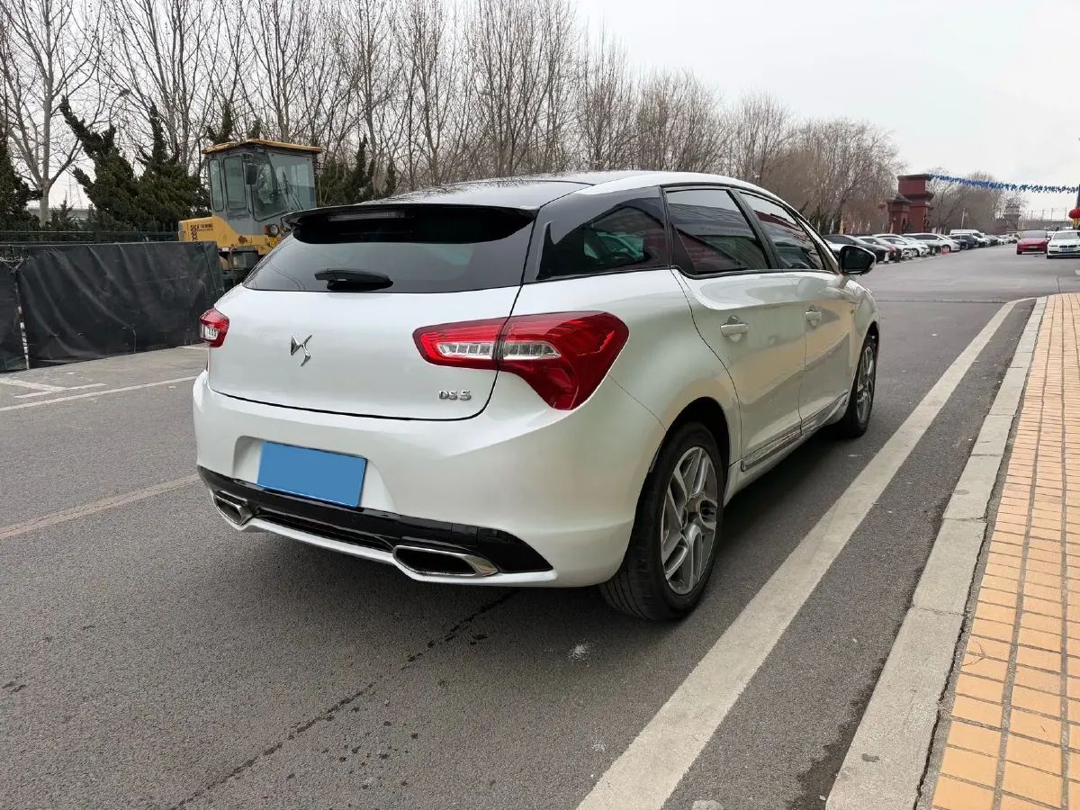 2014 DS 5 1.6T 163HP L4 6AT,autocango,china used car exporter,china ev exporter,chinese used car exporter,chinese used ev exporter