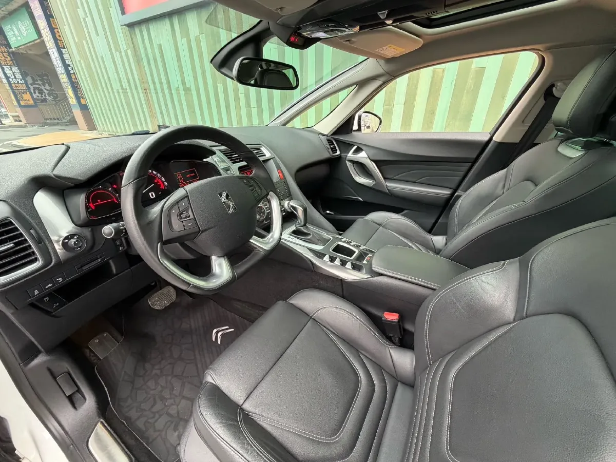 2014 DS 5 1.6T 163HP L4 6AT,autocango,china used car exporter,china ev exporter,chinese used car exporter,chinese used ev exporter